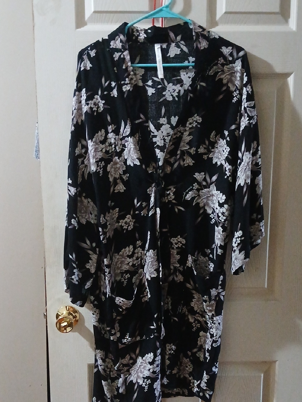 Spiritual Gangster Black Floral Open-Front Tunic Kimono